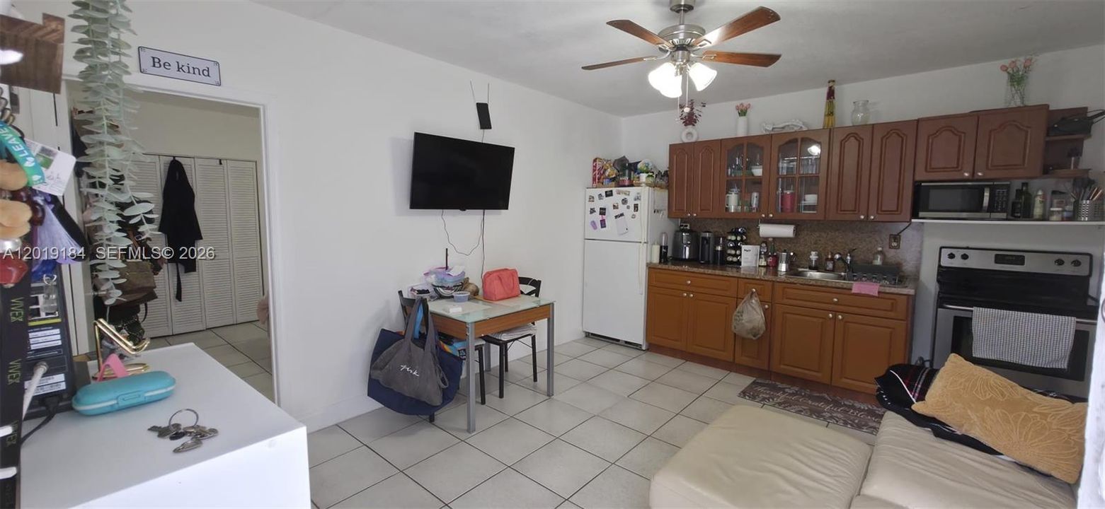 En Renta: $1,500 (1 camas, 1 baños, 1969 Pies cuadrados)