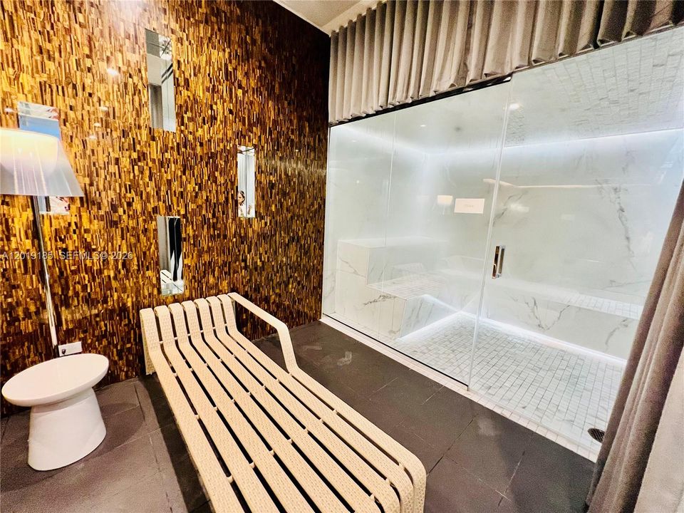 В аренду: $4,000 (2 спален, 2 ванн, 1179 Квадратных фут)