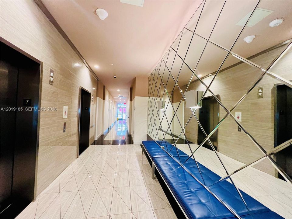 В аренду: $4,000 (2 спален, 2 ванн, 1179 Квадратных фут)