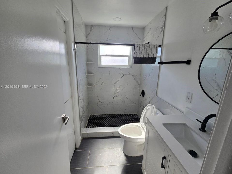 For Sale: $520,000 (2 beds, 1 baths, 771 Square Feet)