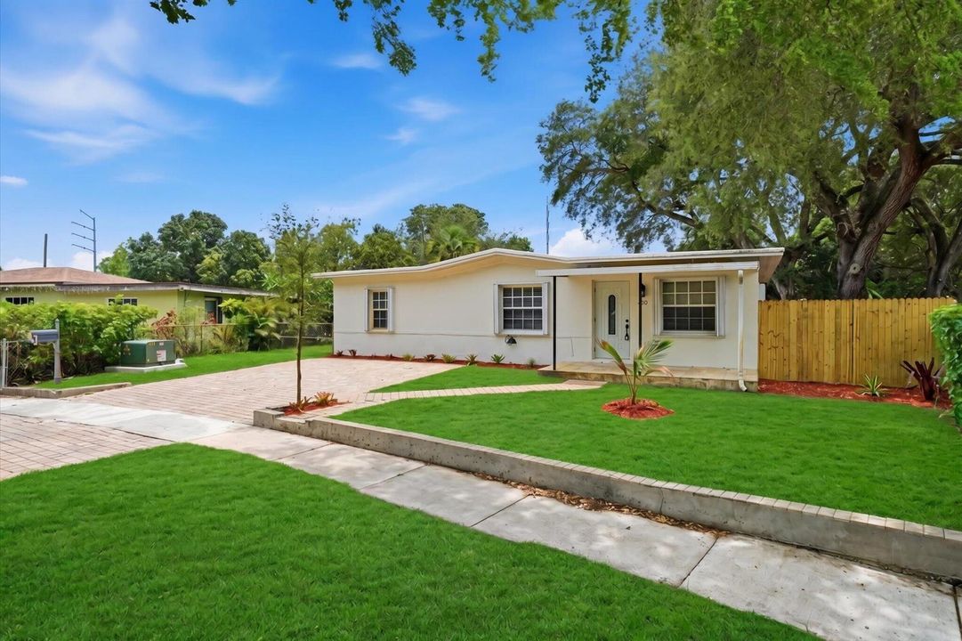 02-460 NW 136th St_002