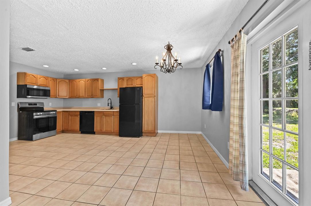 09 dining room 03