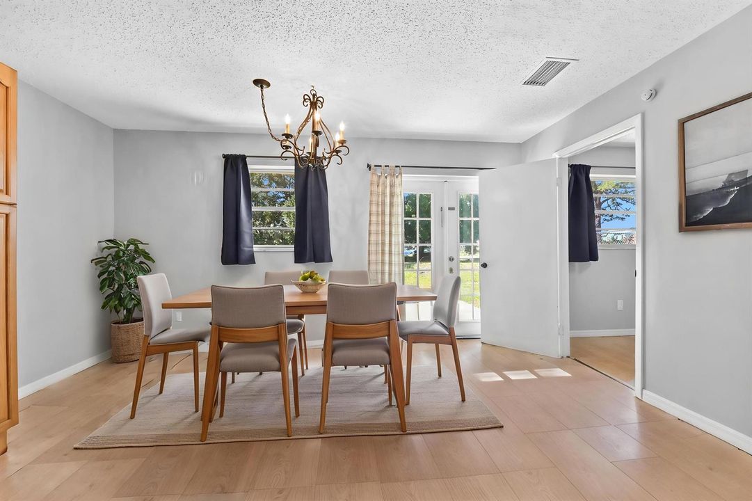 07-Dining-room-01_VS