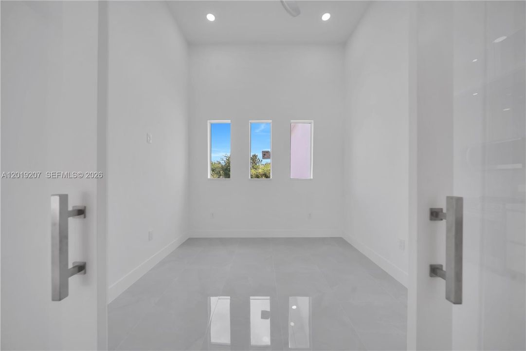 En Venta: $489,900 (3 camas, 3 baños, 0 Pies cuadrados)