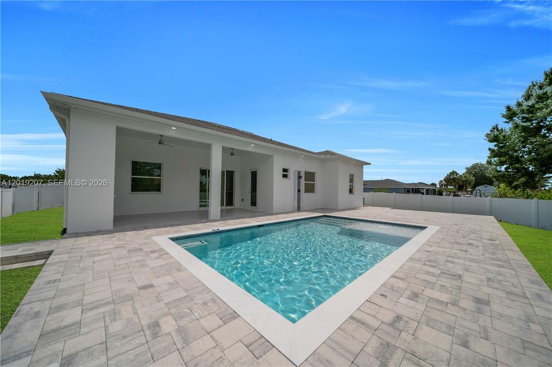 En Venta: $489,900 (3 camas, 3 baños, 0 Pies cuadrados)