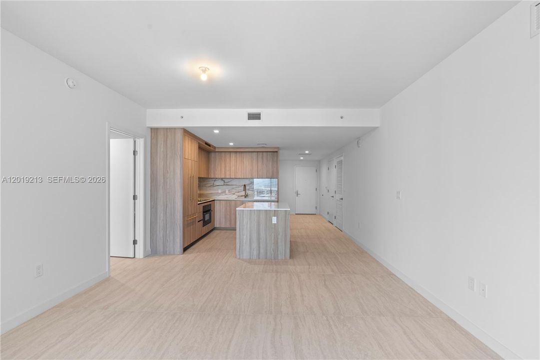 В аренду: $7,500 (2 спален, 2 ванн, 1286 Квадратных фут)