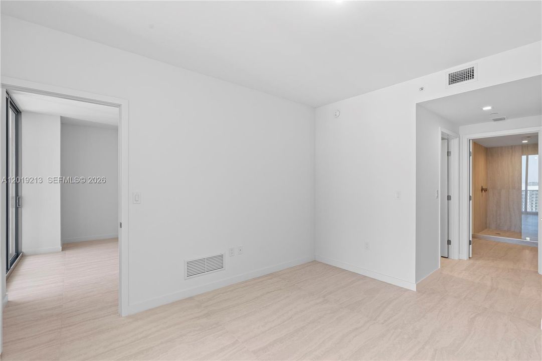 В аренду: $7,500 (2 спален, 2 ванн, 1286 Квадратных фут)