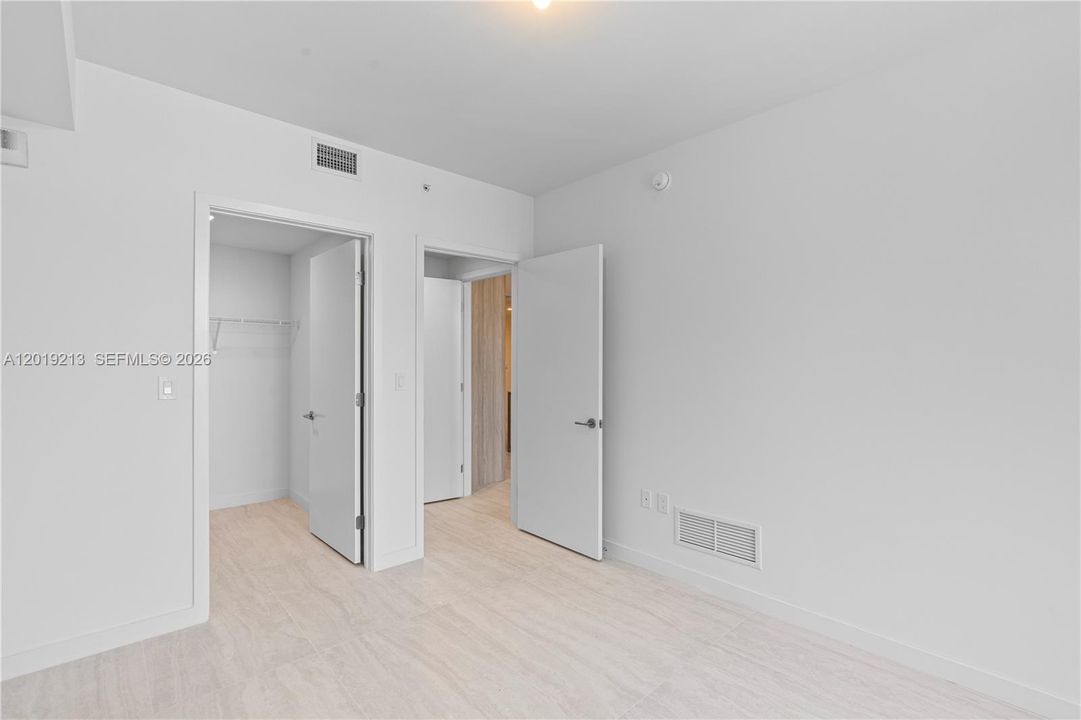 В аренду: $7,500 (2 спален, 2 ванн, 1286 Квадратных фут)