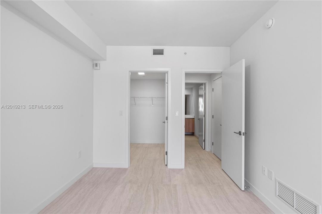 В аренду: $7,500 (2 спален, 2 ванн, 1286 Квадратных фут)
