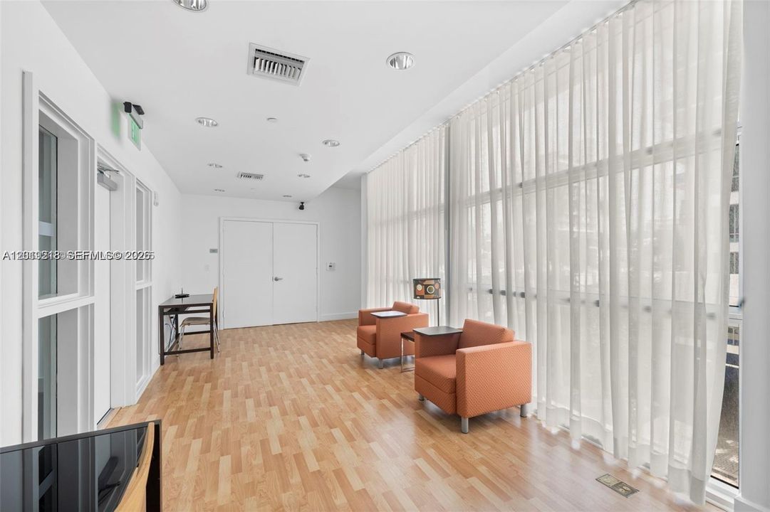 En Venta: $340,000 (1 camas, 1 baños, 679 Pies cuadrados)