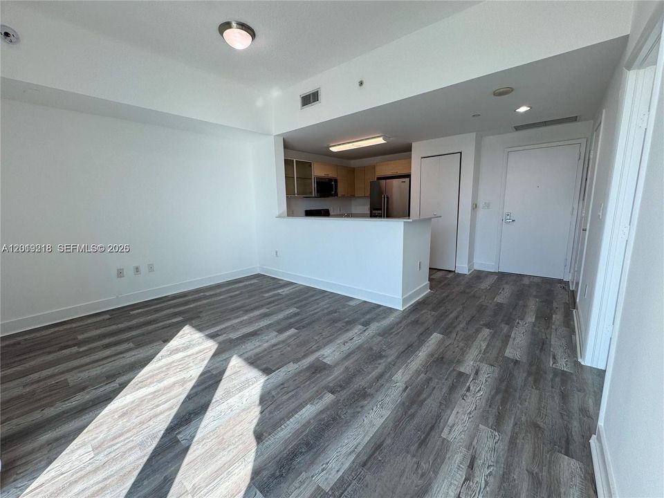 En Venta: $340,000 (1 camas, 1 baños, 679 Pies cuadrados)