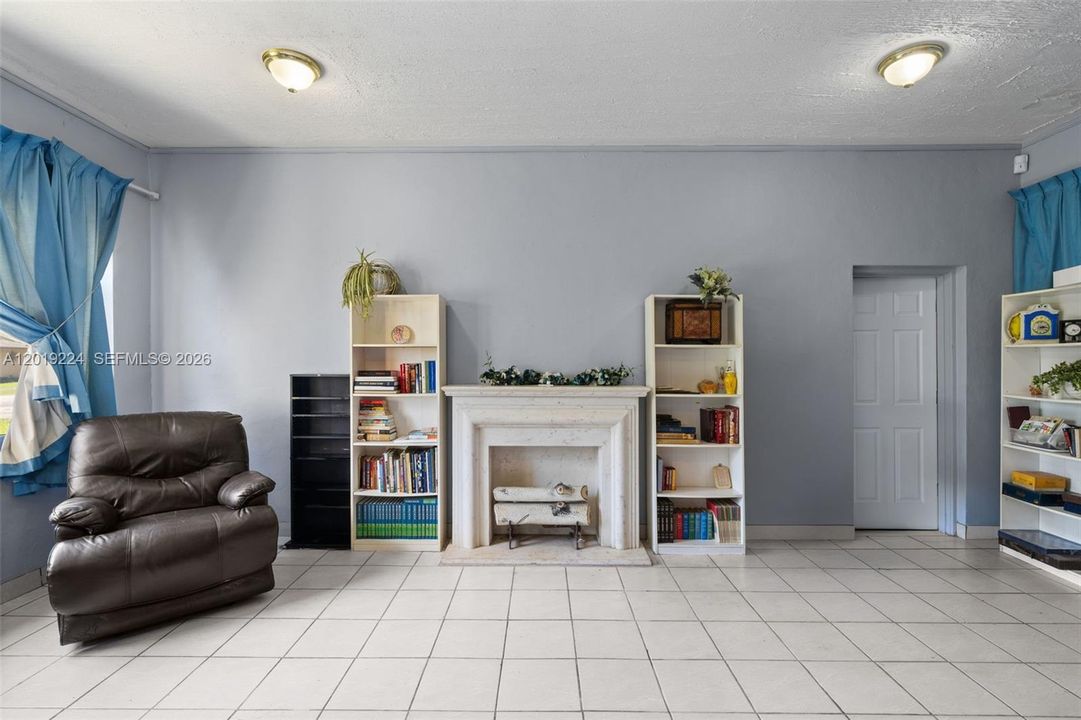 For Sale: $685,000 (3 beds, 2 baths, 2066 Square Feet)