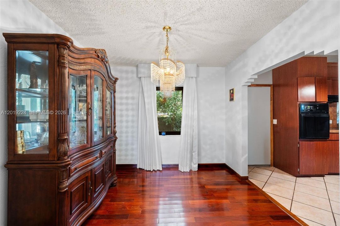 For Sale: $685,000 (3 beds, 2 baths, 2066 Square Feet)