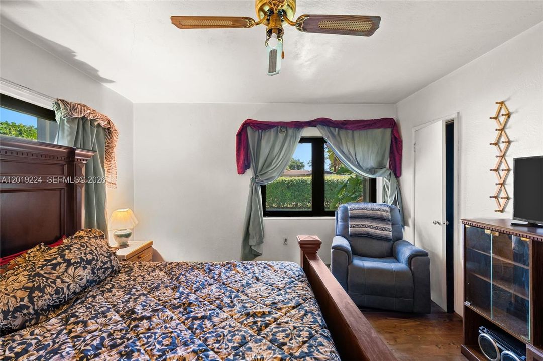 For Sale: $685,000 (3 beds, 2 baths, 2066 Square Feet)