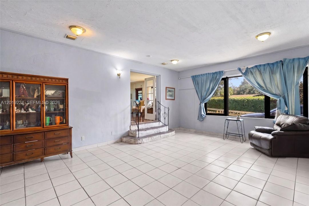 For Sale: $685,000 (3 beds, 2 baths, 2066 Square Feet)