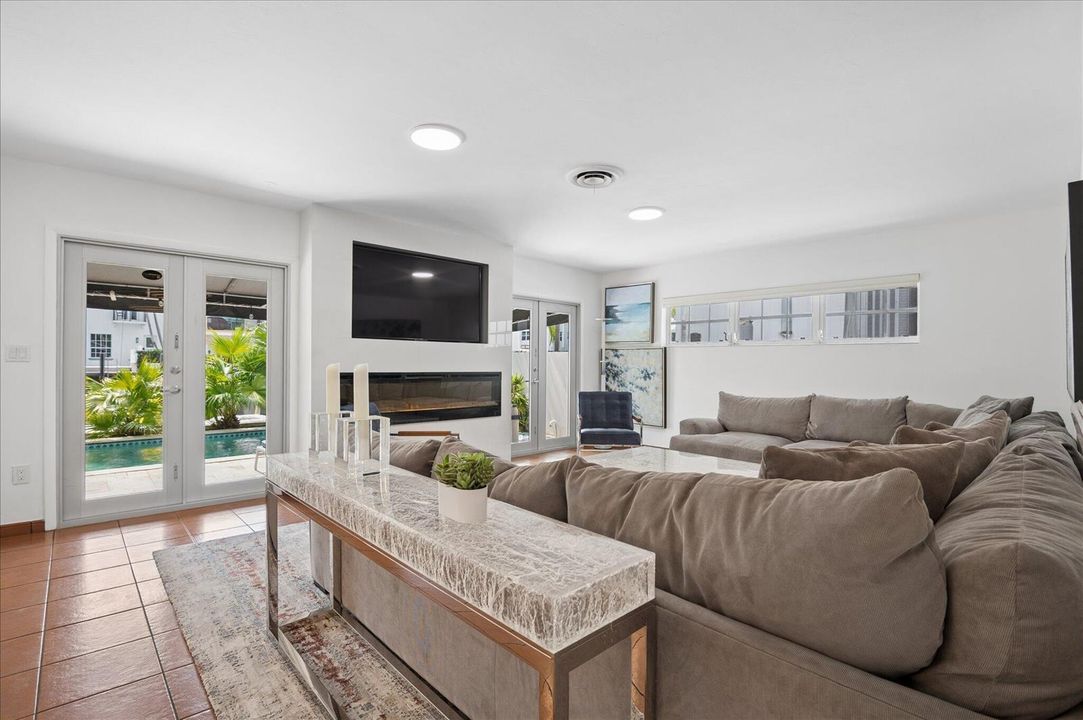 51-Bertanzetti-325 Coconut Isles Dr-9-2