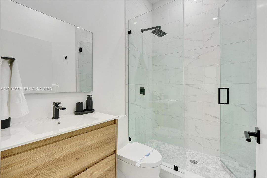For Rent: $10,500 (4 beds, 3 baths, 2050 Square Feet)