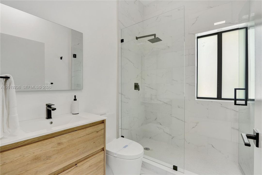 For Rent: $10,500 (4 beds, 3 baths, 2050 Square Feet)