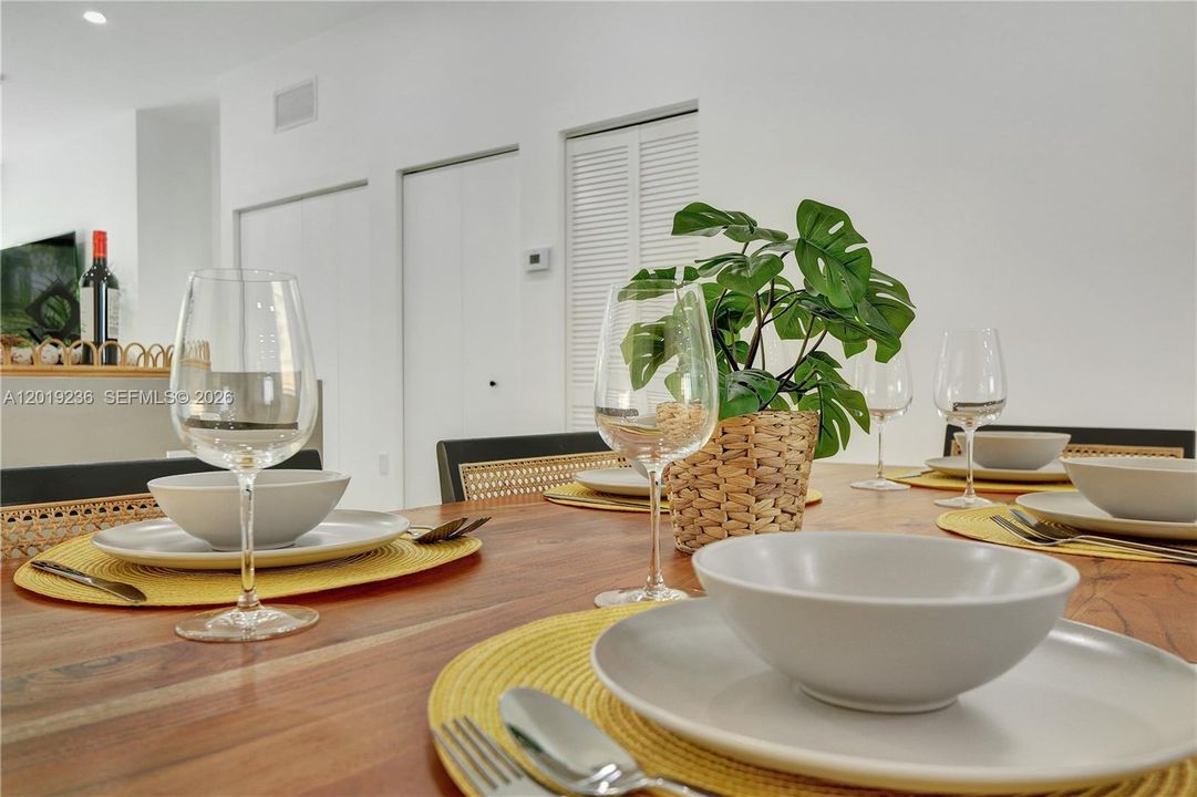 For Rent: $10,500 (4 beds, 3 baths, 2050 Square Feet)