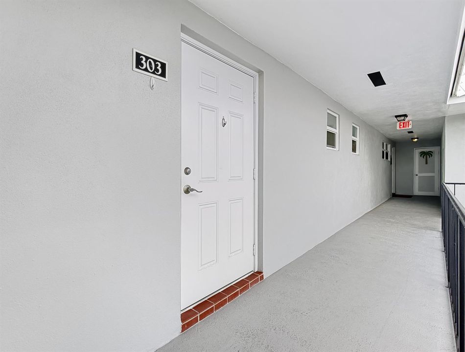 8 Colonial Club Drive 303