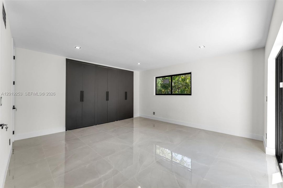 En Renta: $12,500 (3 camas, 2 baños, 2184 Pies cuadrados)