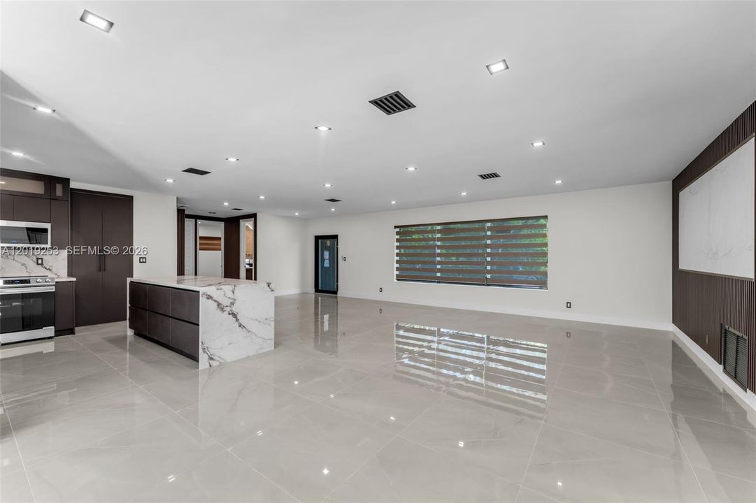 En Renta: $12,500 (3 camas, 2 baños, 2184 Pies cuadrados)