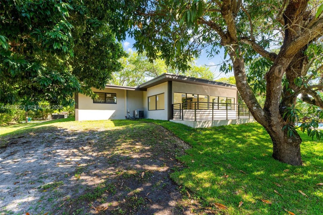 En Renta: $12,500 (3 camas, 2 baños, 2184 Pies cuadrados)