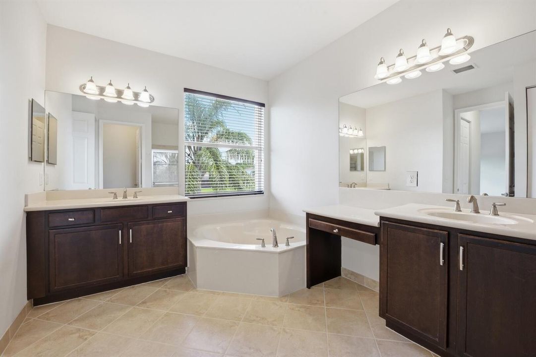 Dual sinks