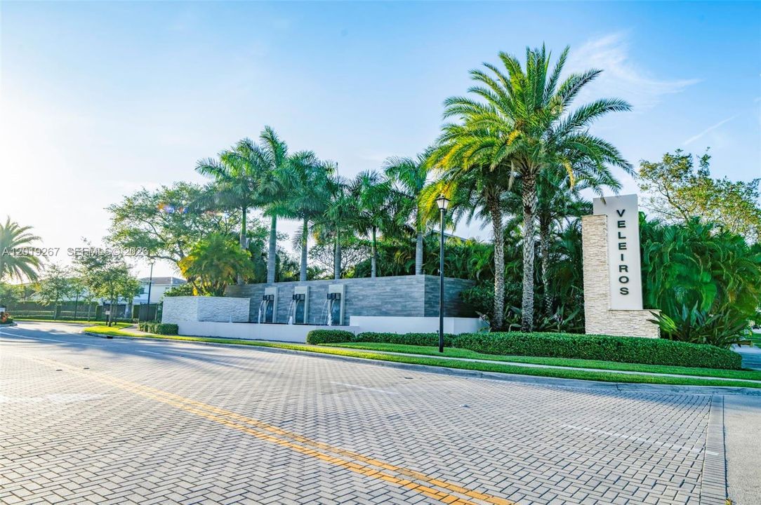For Rent: $3,400 (3 beds, 2 baths, 1590 Square Feet)