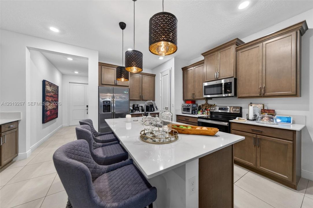 For Rent: $3,400 (3 beds, 2 baths, 1590 Square Feet)