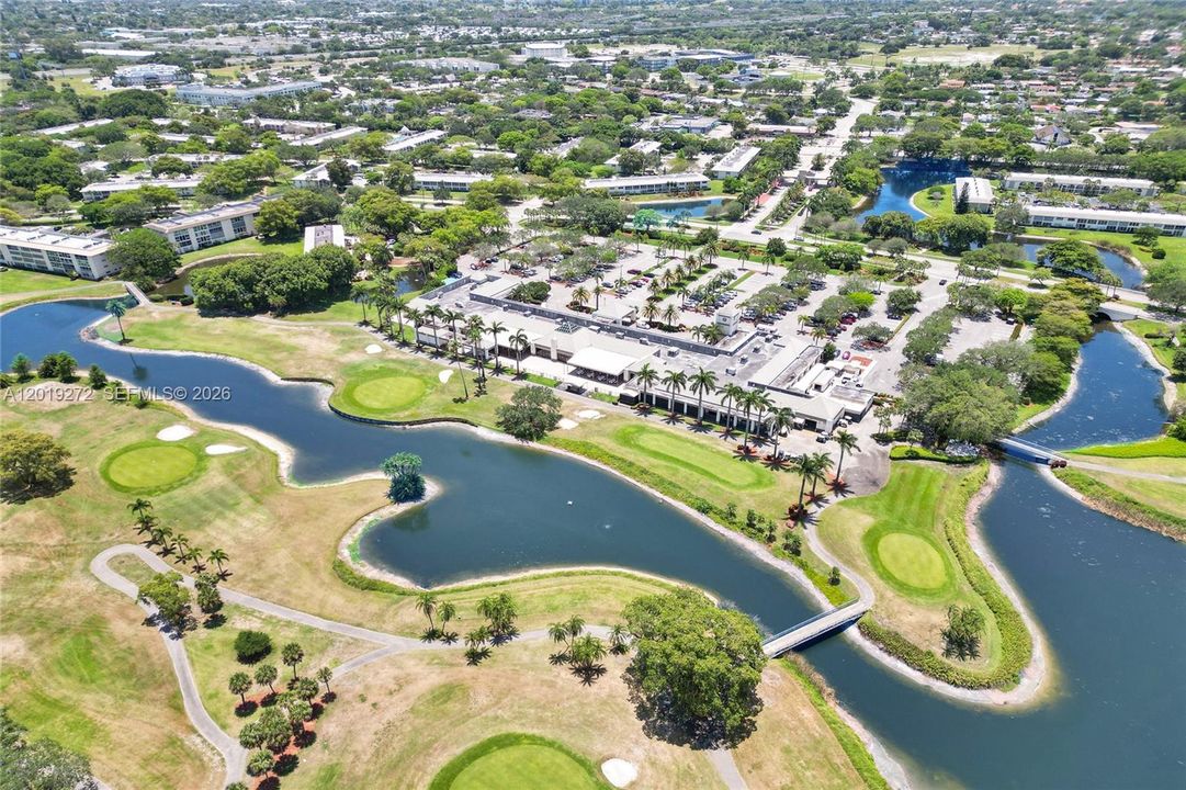 For Sale: $139,999 (2 beds, 2 baths, 962 Square Feet)