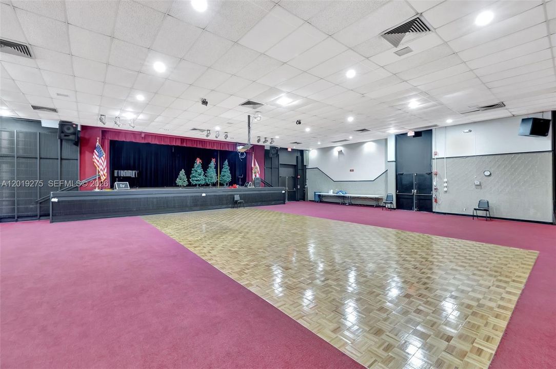 Activo con contrato: $119,500 (2 camas, 2 baños, 1148 Pies cuadrados)