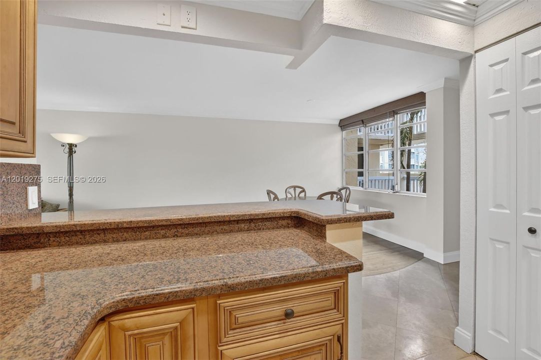 Activo con contrato: $119,500 (2 camas, 2 baños, 1148 Pies cuadrados)