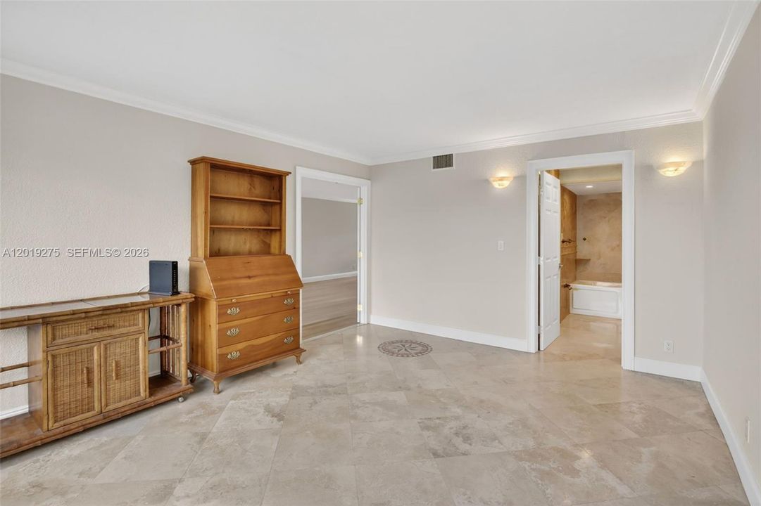 Activo con contrato: $119,500 (2 camas, 2 baños, 1148 Pies cuadrados)
