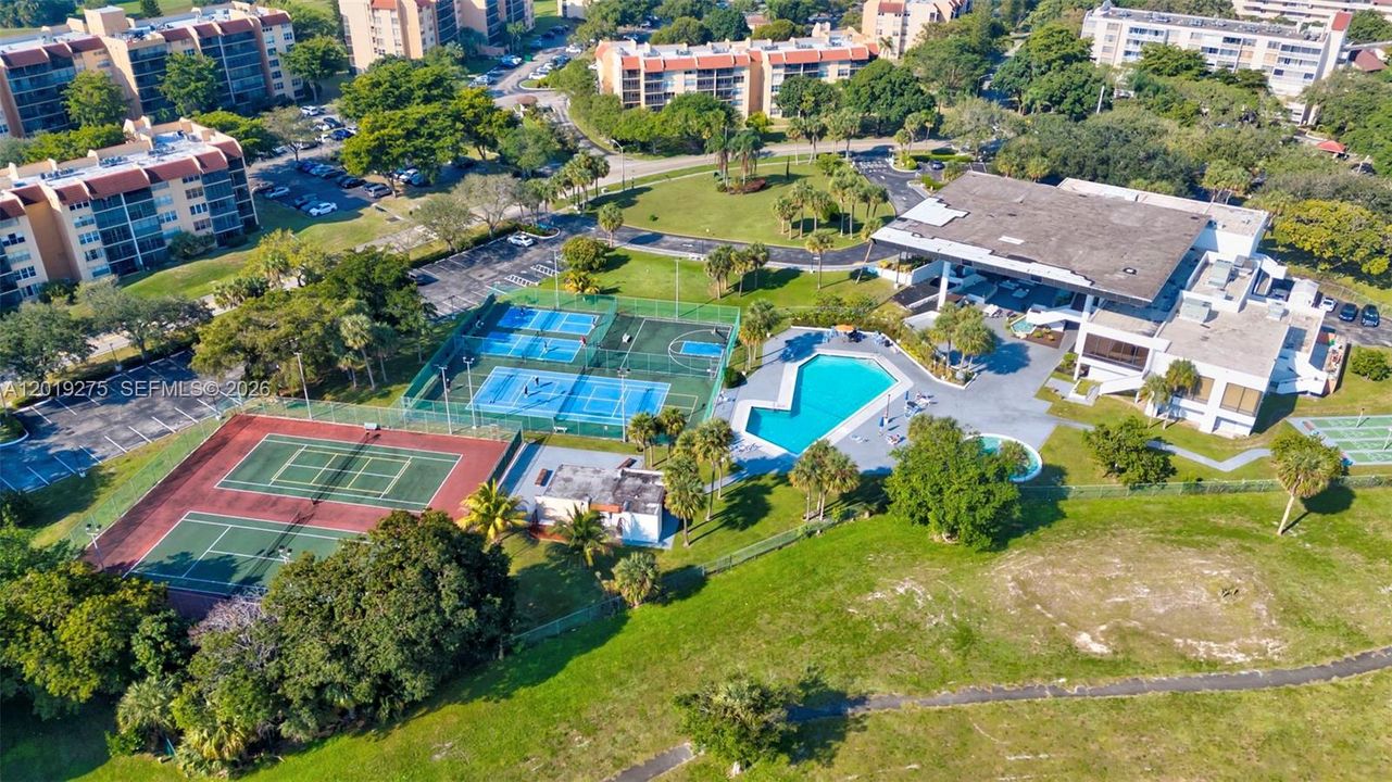 Activo con contrato: $119,500 (2 camas, 2 baños, 1148 Pies cuadrados)