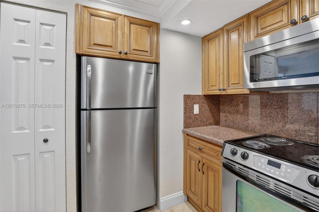 Activo con contrato: $119,500 (2 camas, 2 baños, 1148 Pies cuadrados)