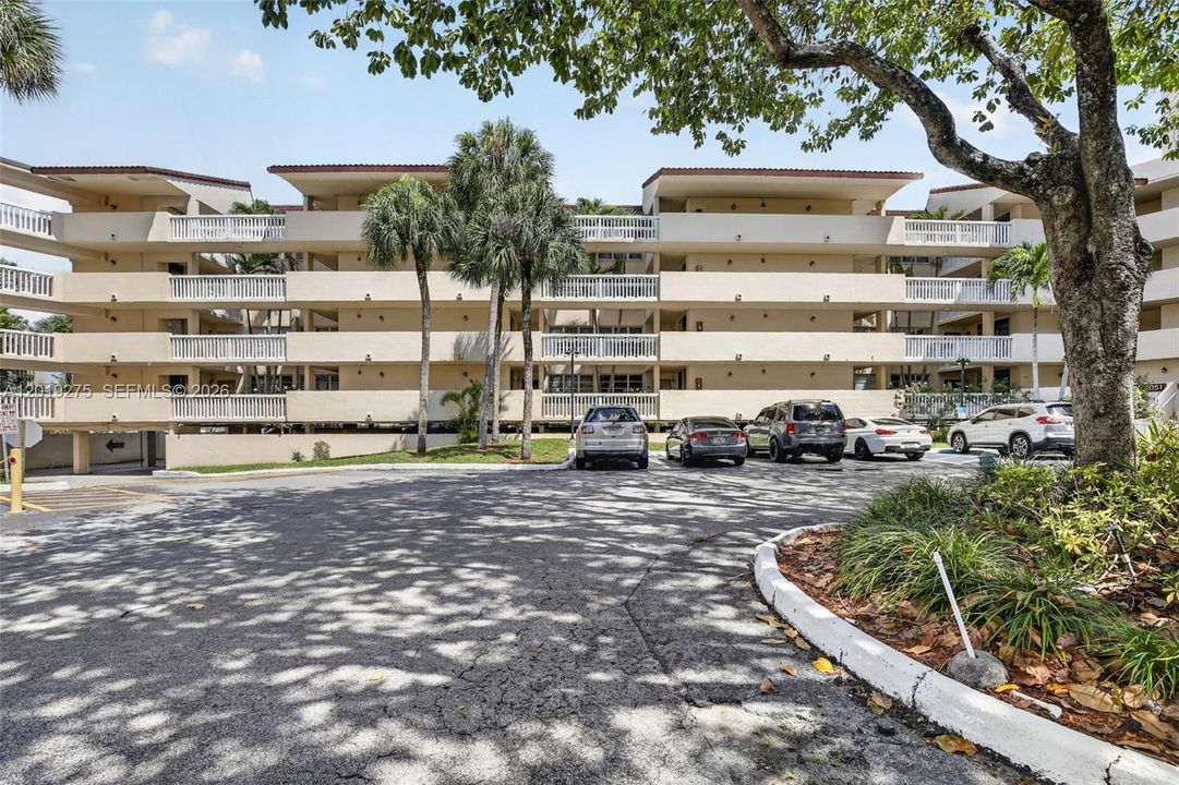 Activo con contrato: $119,500 (2 camas, 2 baños, 1148 Pies cuadrados)