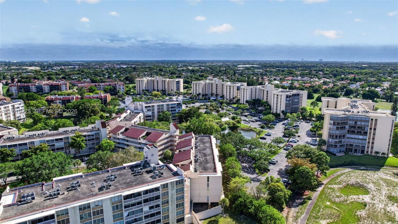 Activo con contrato: $119,500 (2 camas, 2 baños, 1148 Pies cuadrados)