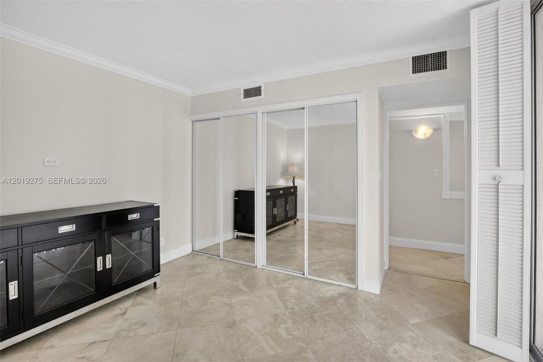 Activo con contrato: $119,500 (2 camas, 2 baños, 1148 Pies cuadrados)