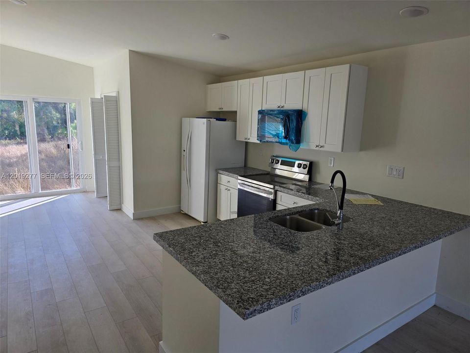 En Venta: $269,000 (3 camas, 2 baños, 0 Pies cuadrados)