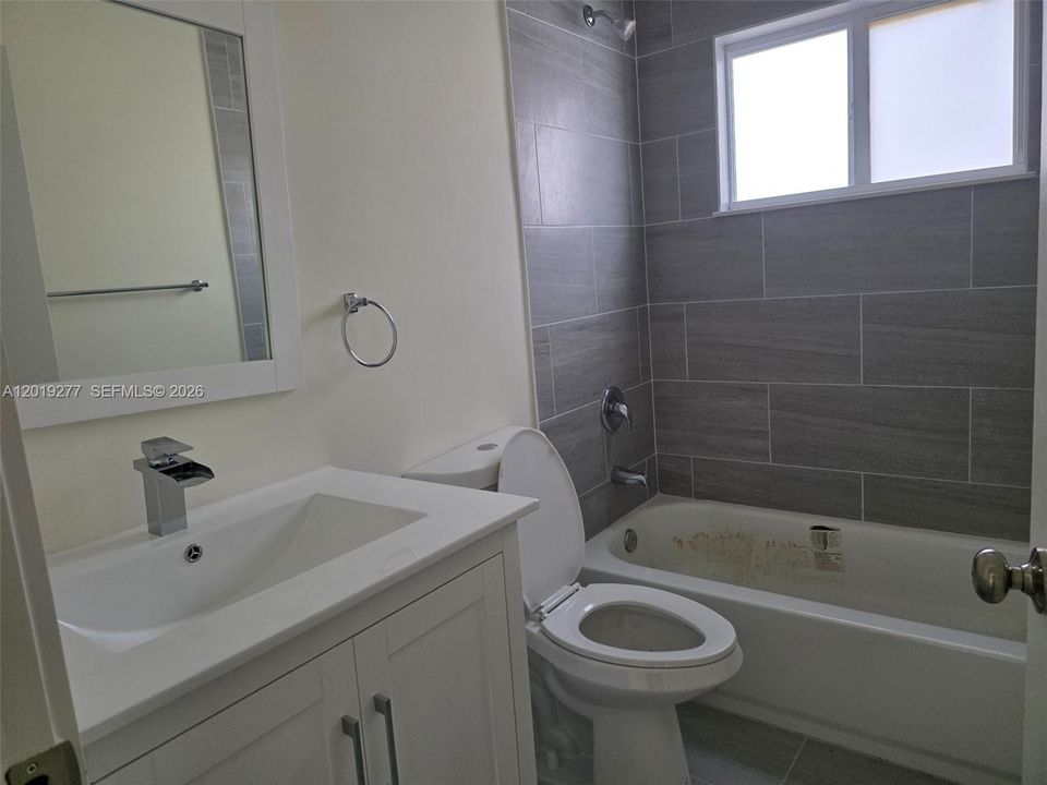 En Venta: $269,000 (3 camas, 2 baños, 0 Pies cuadrados)