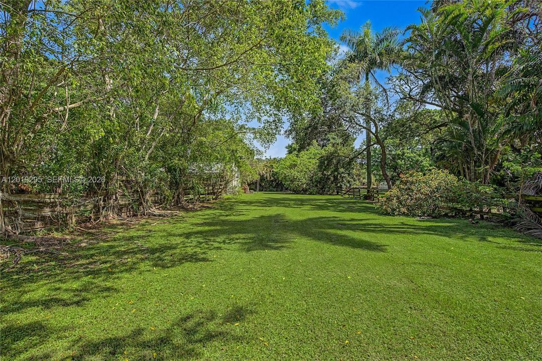 En Venta: $1,950,000 (4 camas, 3 baños, 1581 Pies cuadrados)
