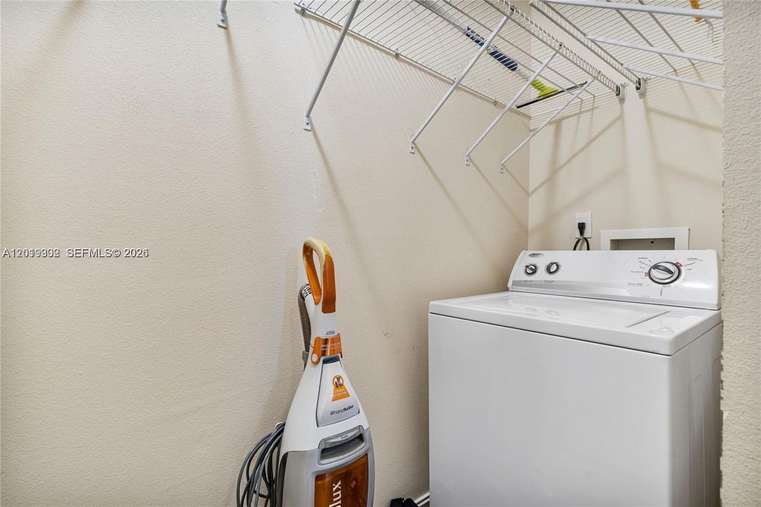 For Sale: $499,000 (2 beds, 2 baths, 1167 Square Feet)