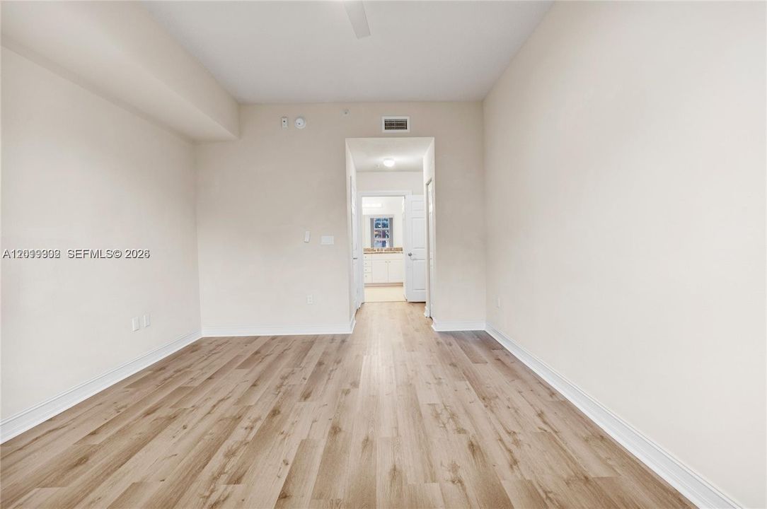 For Sale: $499,000 (2 beds, 2 baths, 1167 Square Feet)