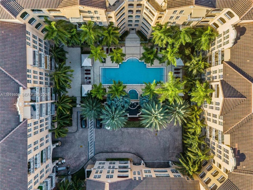 For Sale: $499,000 (2 beds, 2 baths, 1167 Square Feet)