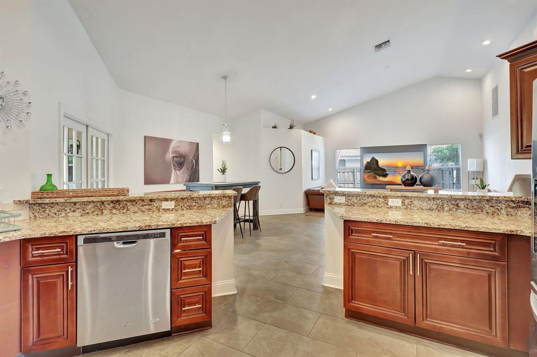 24-web-or-mls-13805Sheffield_116 (1)