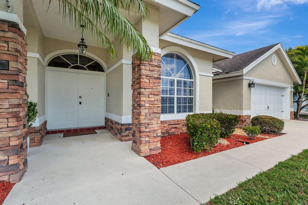 4-web-or-mls-13805Sheffield_16 (1)
