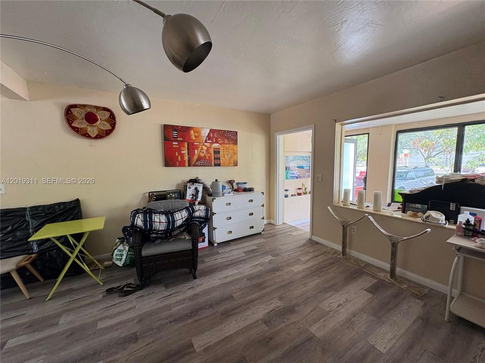 For Sale: $570,000 (3 beds, 2 baths, 768 Square Feet)