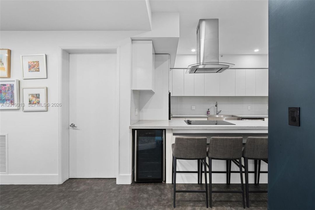 For Rent: $8,999 (2 beds, 2 baths, 1450 Square Feet)