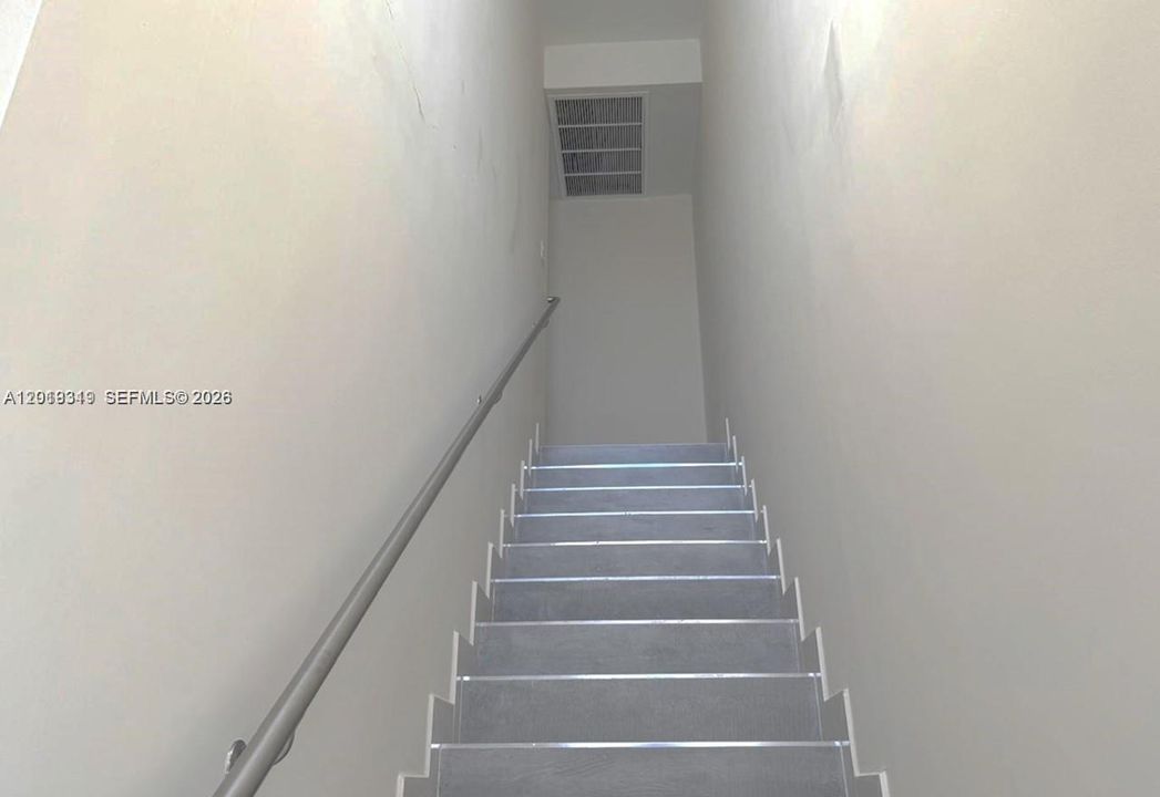 На продажу: $395,000 (4 спален, 3 ванн, 1535 Квадратных фут)
